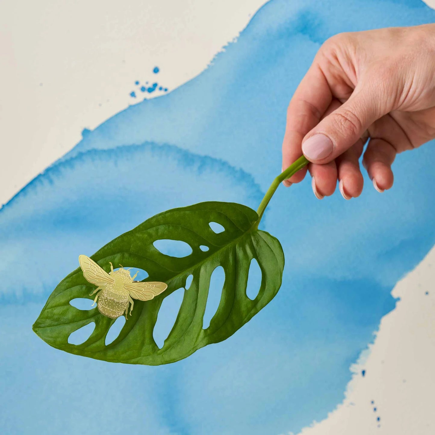 PLANT ANIMALS | BUMBLEBEE