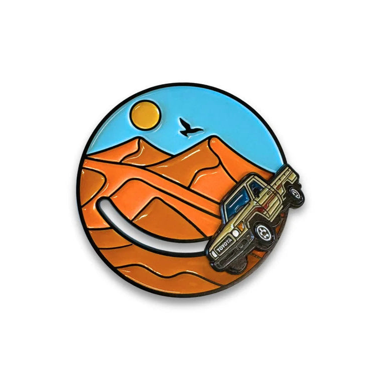 SLIDER CAR IN DESERT PIN