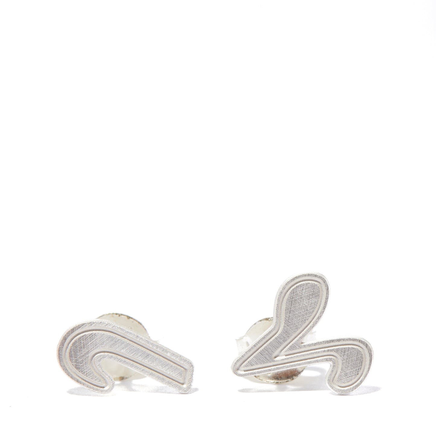 MOTF CALLIGRAPHY ACCENT EARRINGS | SILVER